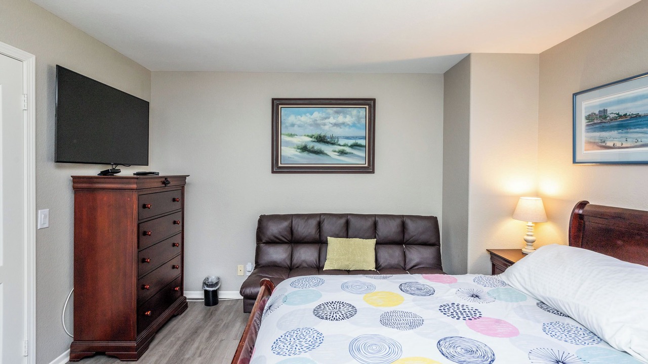 Photo of Bedroom in North Broadway