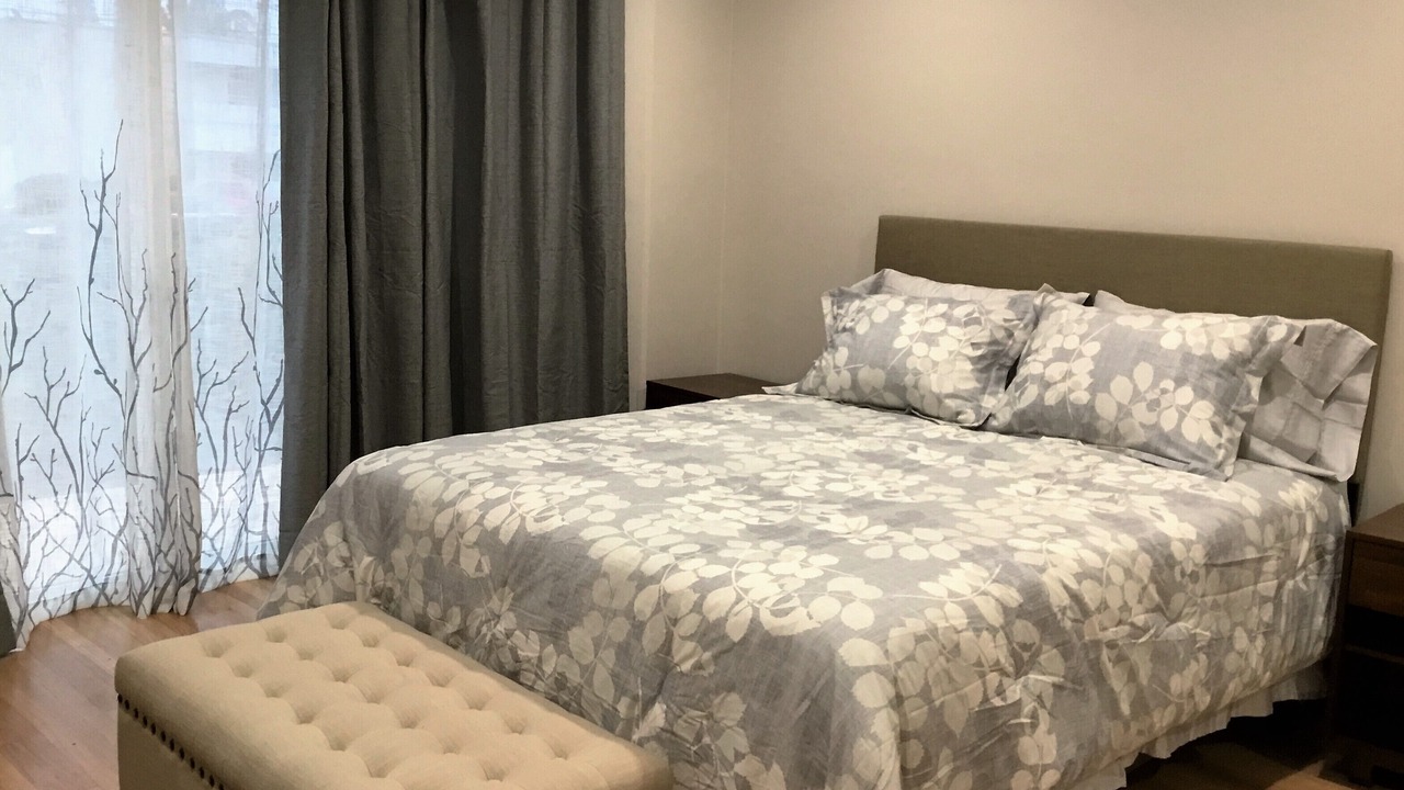 Photo of Bedroom in Lake Balboa
