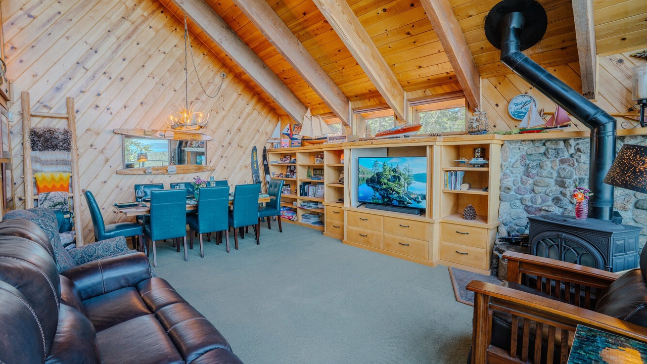 Photo of Livingroom in Tahoma