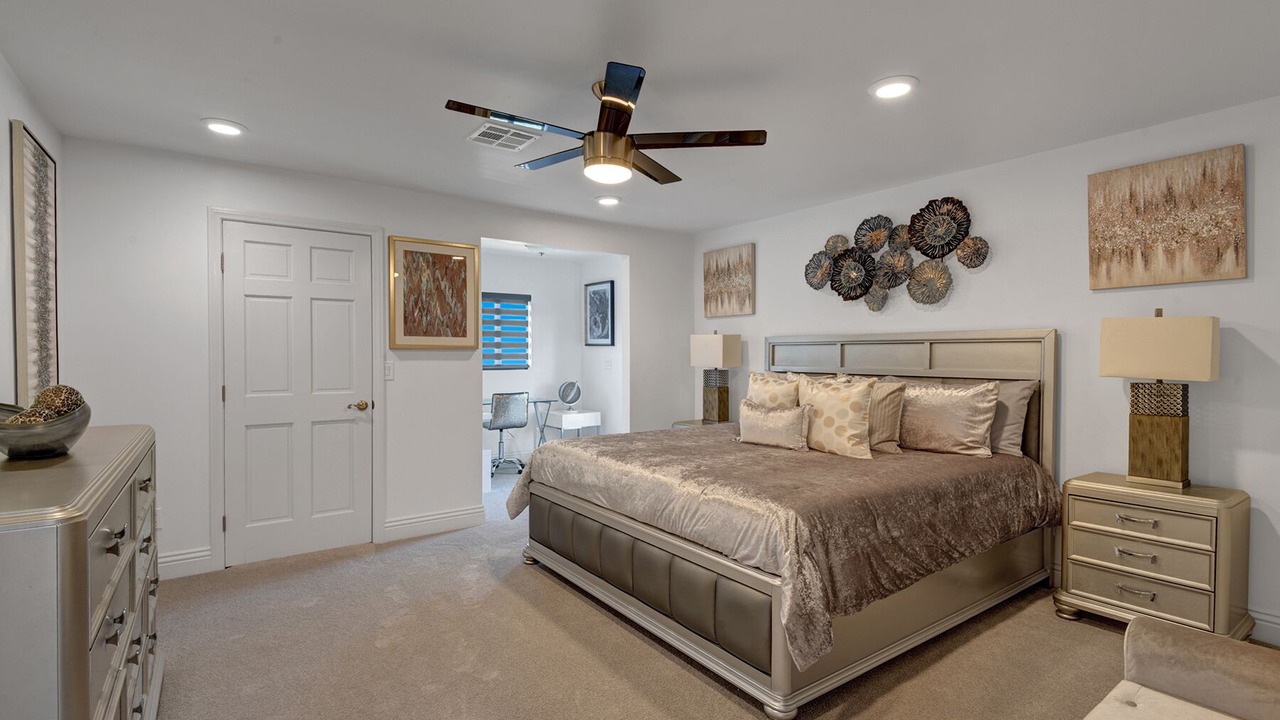 Photo of Bedroom in Cathedral City Cove