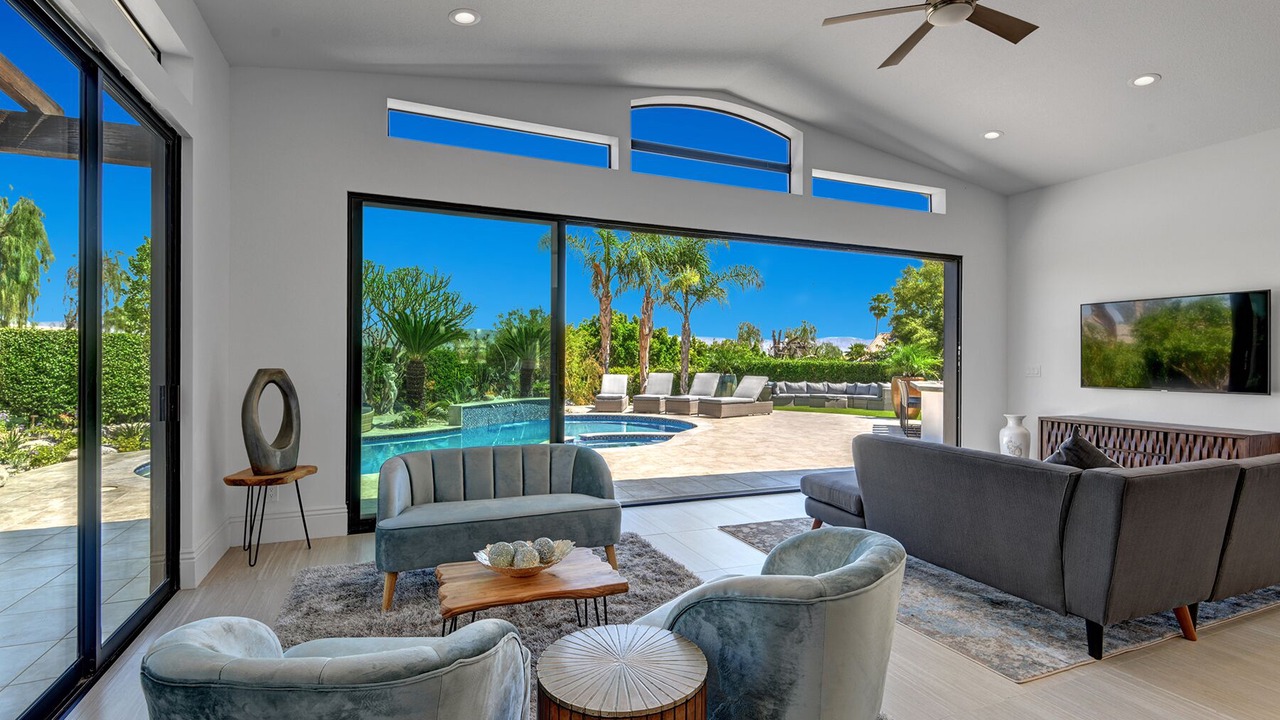 Photo of Livingroom in Cathedral City Cove