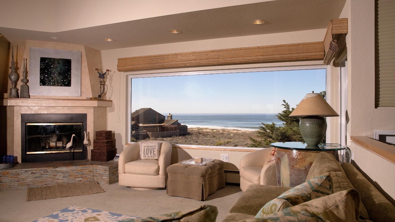 Photo of Livingroom in Castroville