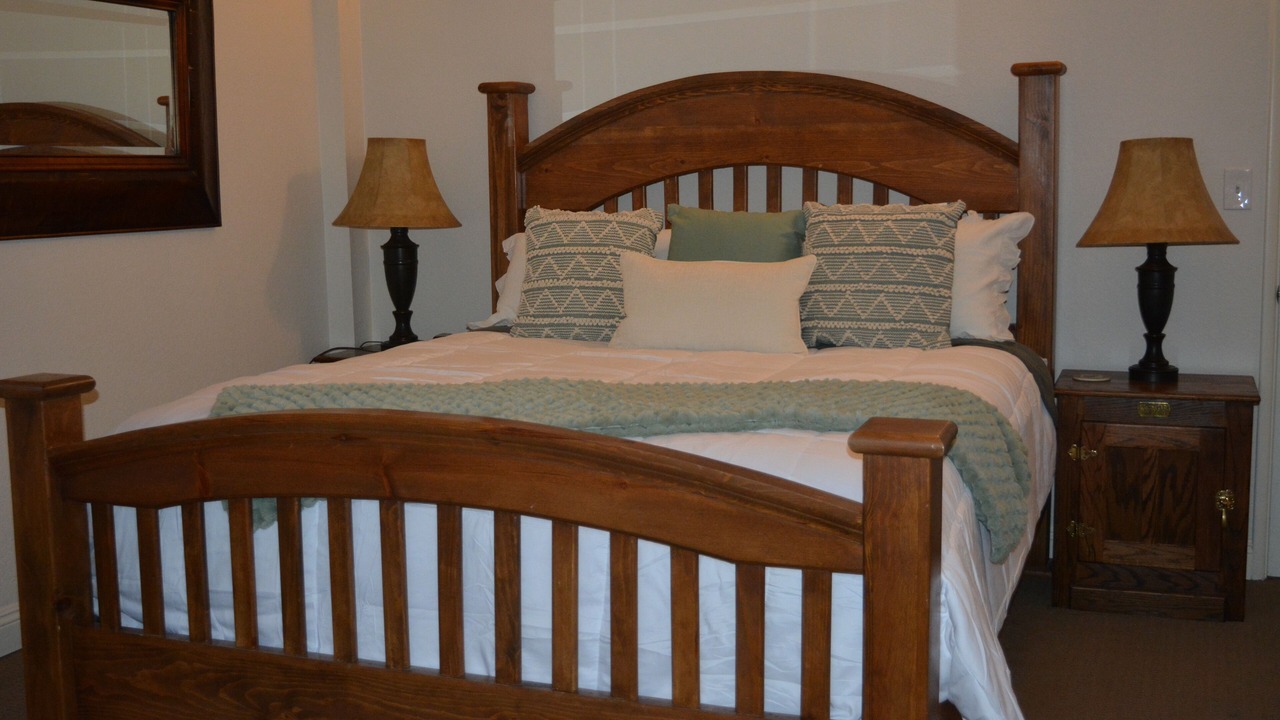 Photo of Bedroom in Summit Estates
