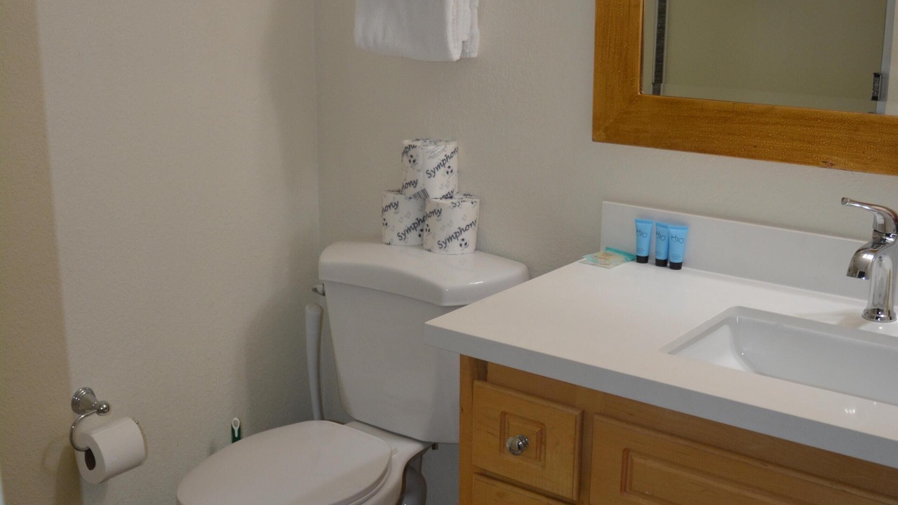 Photo of Bathroom in Summit Estates