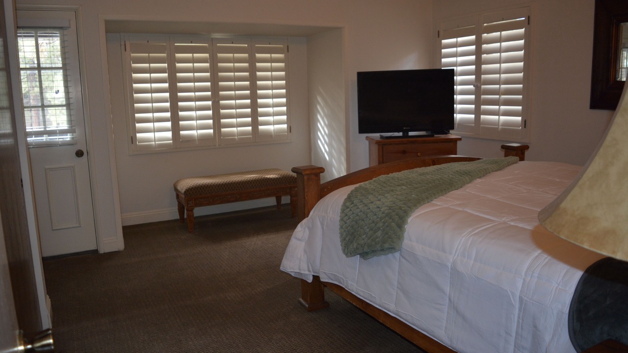 Photo of Bedroom in Summit Estates