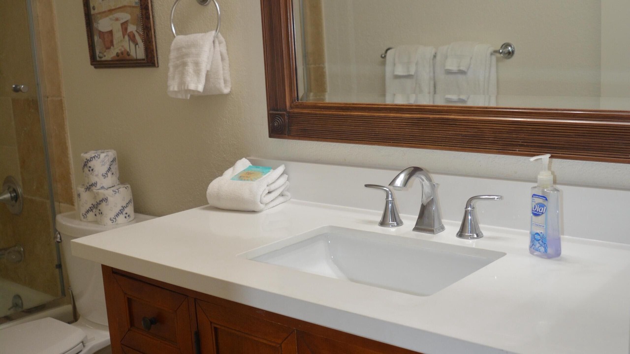 Photo of Bathroom in Summit Estates
