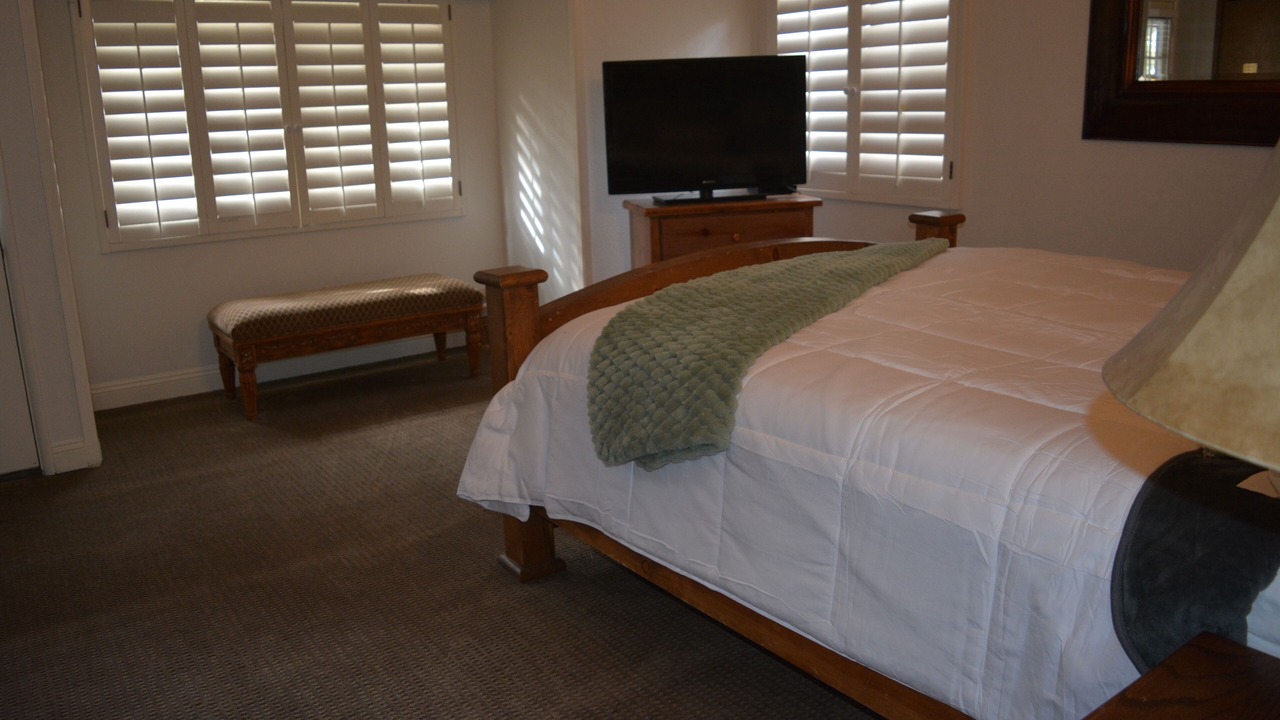 Photo of Bedroom in Summit Estates
