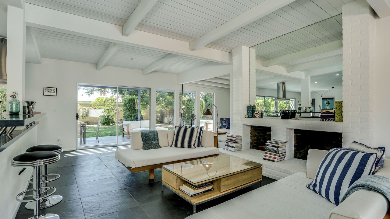 Photo of Livingroom in Warm Sands