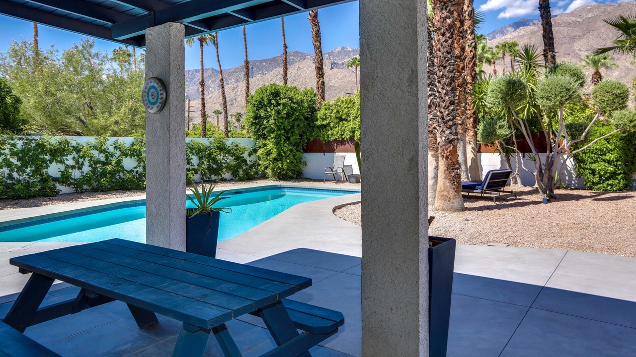 Photo of Outdoor in Warm Sands