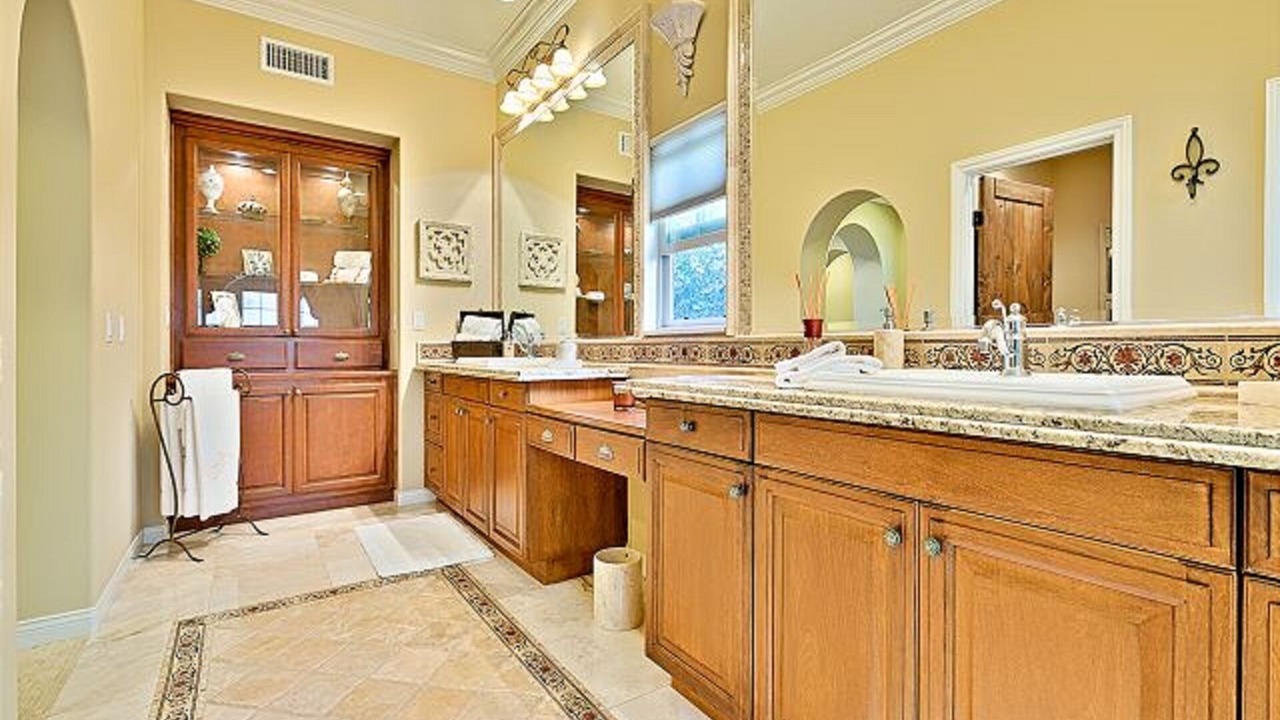 Photo of Bathroom in Turtle Ridge