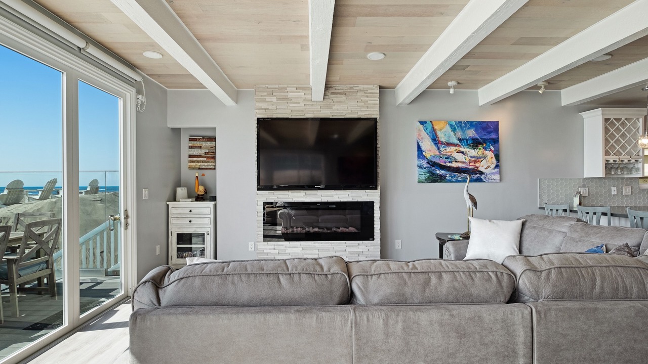 Photo of Livingroom in Oxnard Shores