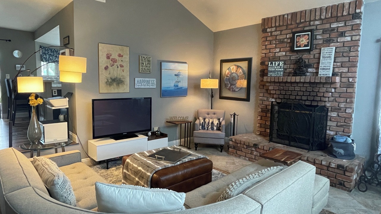 Photo of Livingroom in Temecula