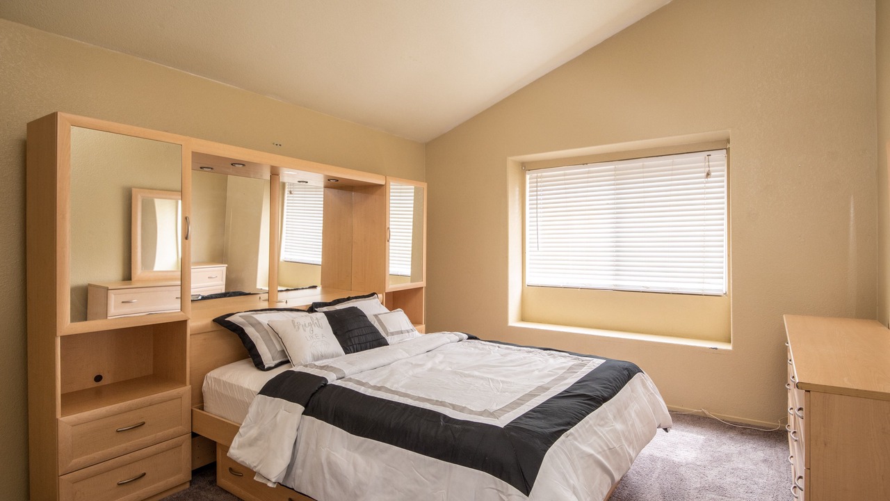 Photo of Bedroom in Victorville
