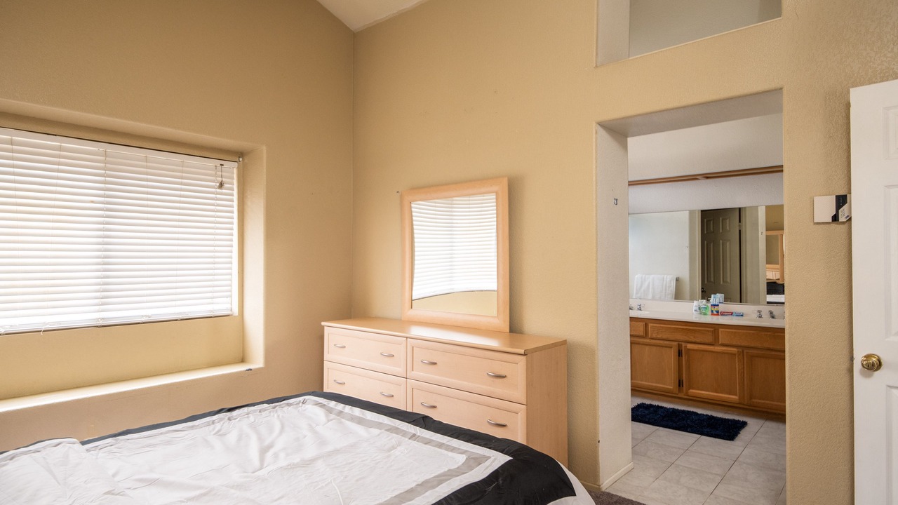 Photo of Bedroom in Victorville