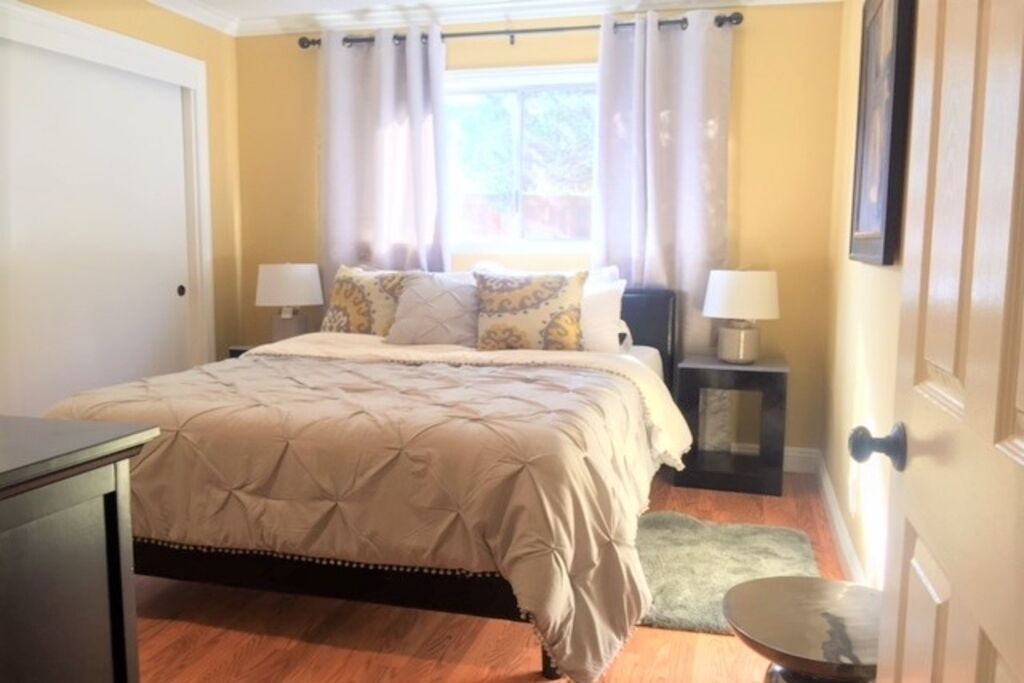 Photo of Bedroom in East Side Costa Mesa