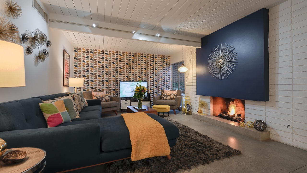 Photo of Livingroom in Racquet Club Estates