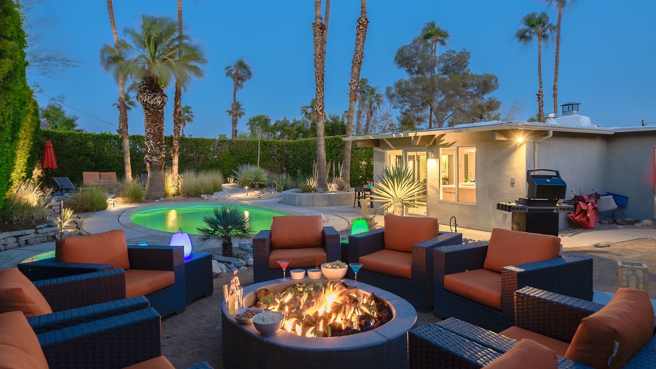 Photo of Patio Balcony in Racquet Club Estates