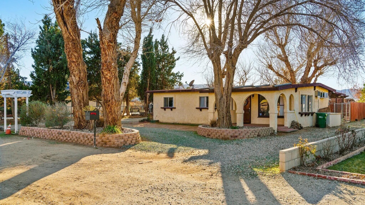 Photo of Outdoor in Quartz Hill