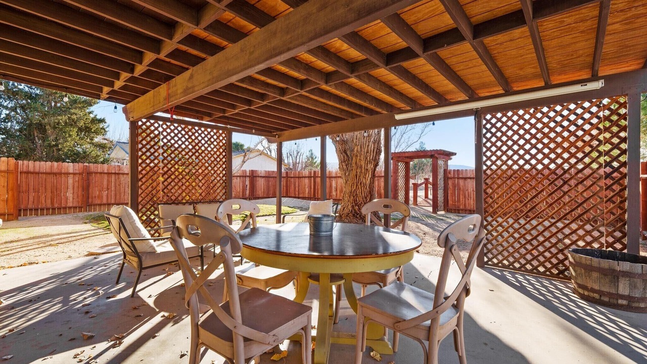 Photo of Outdoor in Quartz Hill