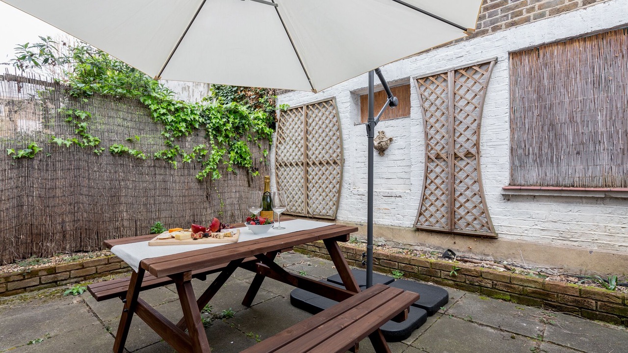 Photo of Outdoor in Kensington