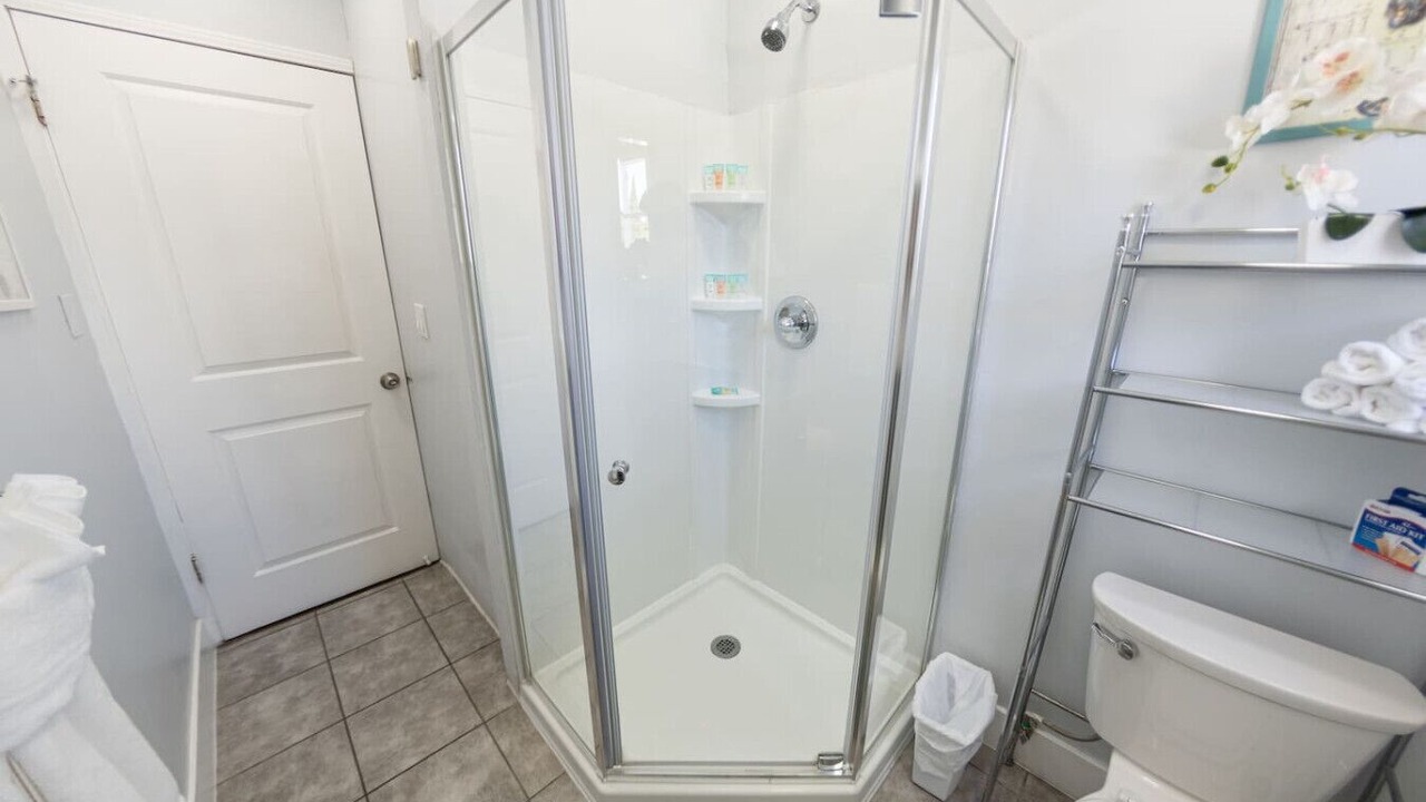 Photo of Bathroom in NoHo Arts District