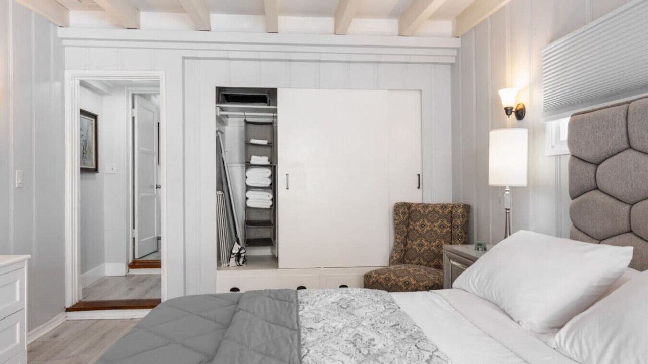 Photo of Bedroom in NoHo Arts District