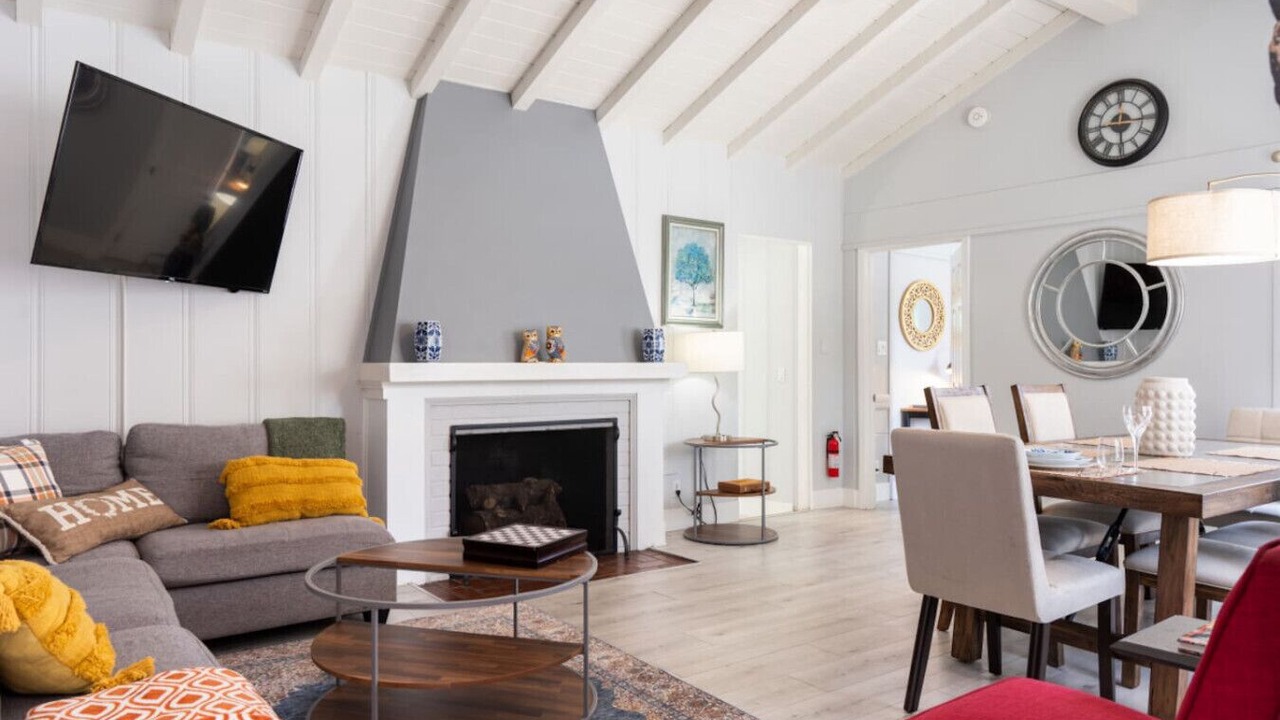 Photo of Livingroom in NoHo Arts District