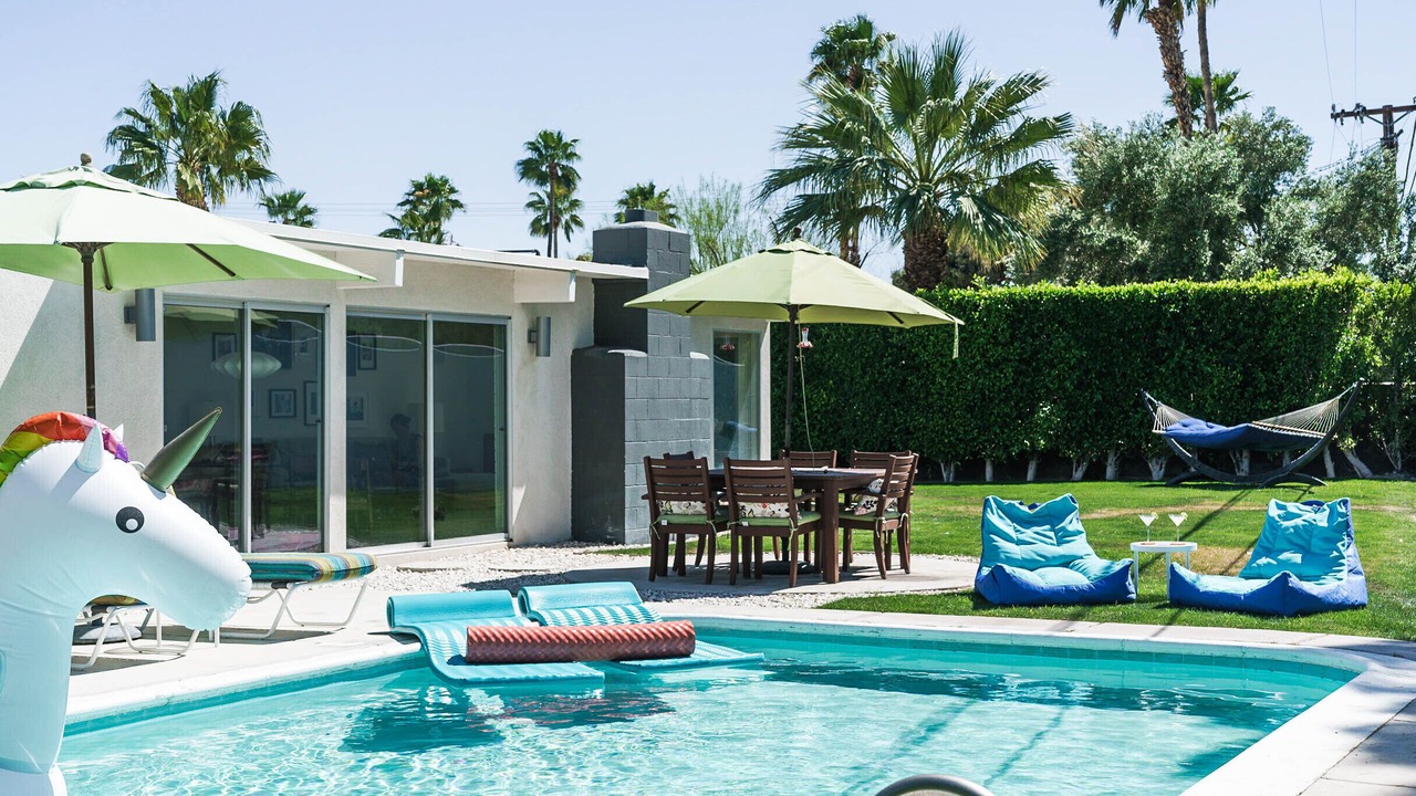 Photo of Outdoor in Racquet Club Estates