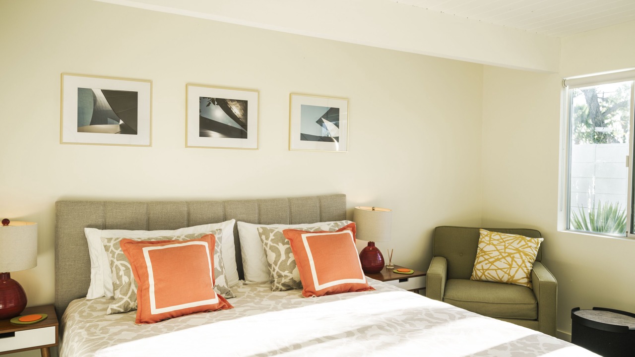 Photo of Bedroom in Racquet Club Estates