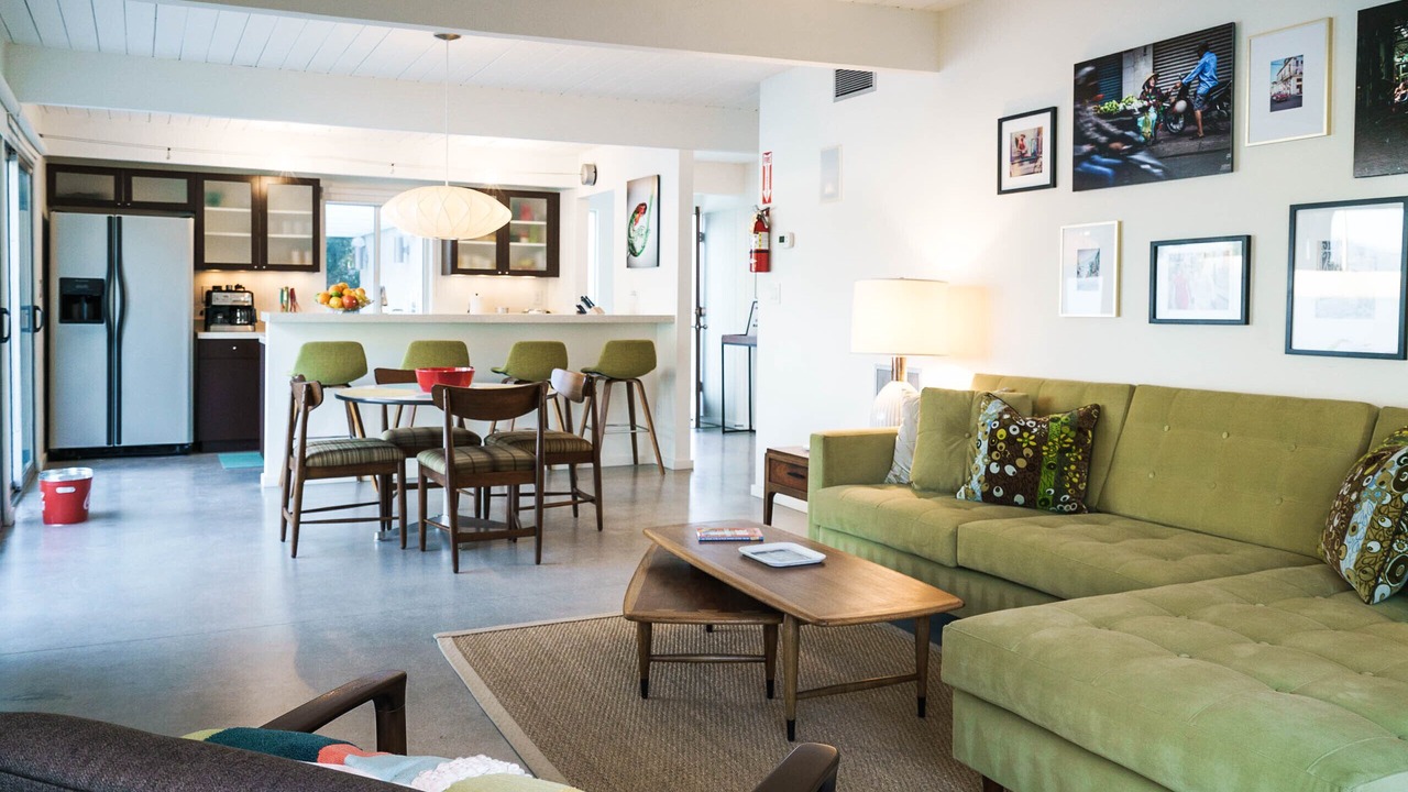 Photo of Livingroom in Racquet Club Estates