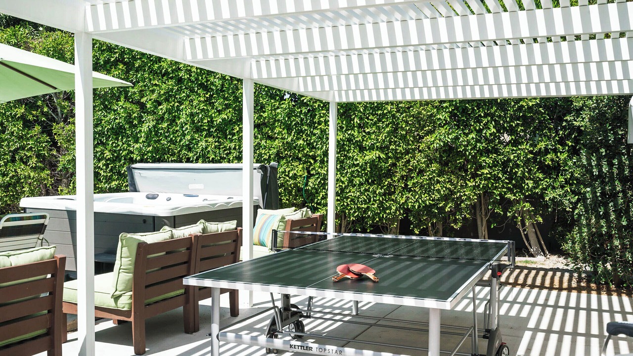 Photo of Patio Balcony in Racquet Club Estates