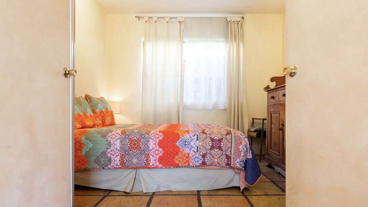 Photo of Bedroom in Hollywoodland
