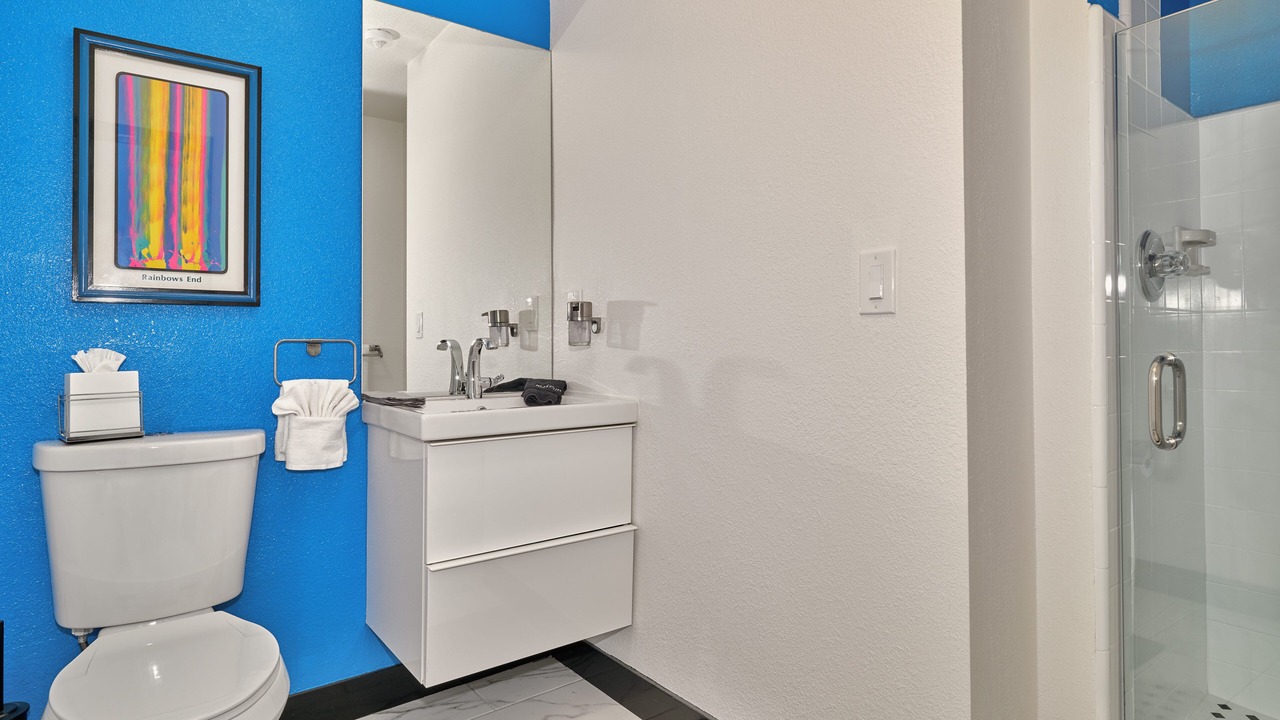 Photo of Bathroom in Racquet Club West
