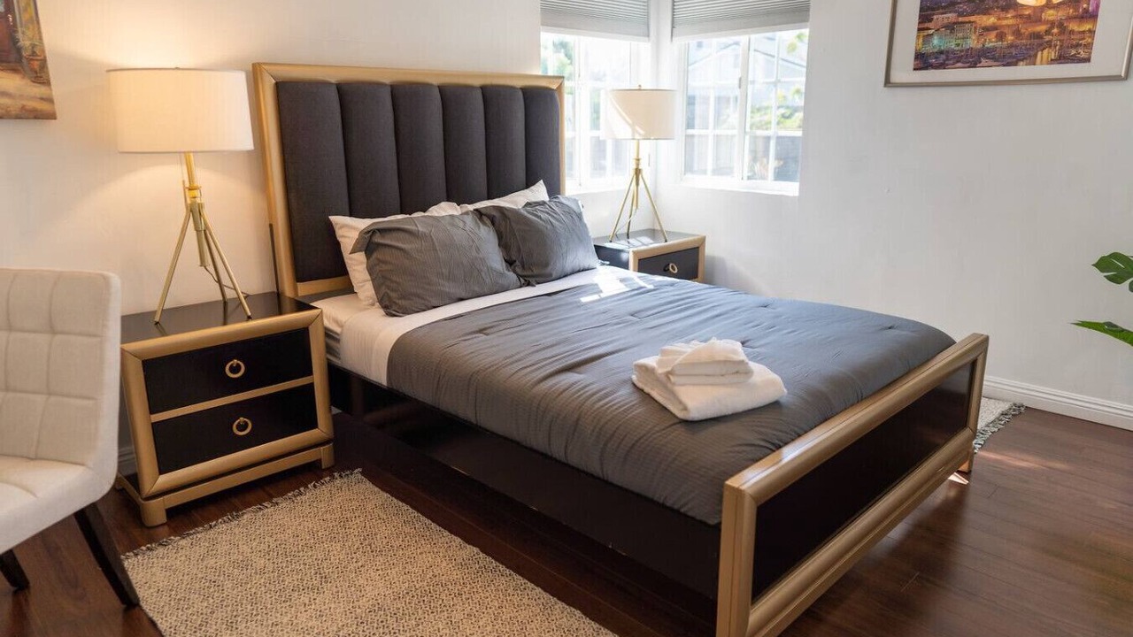 Photo of Bedroom in Burbank