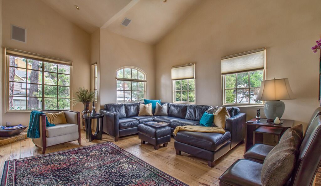 Photo of Livingroom in Northwest Carmel
