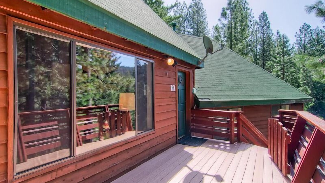Photo of Patio Balcony in Yosemite National Park