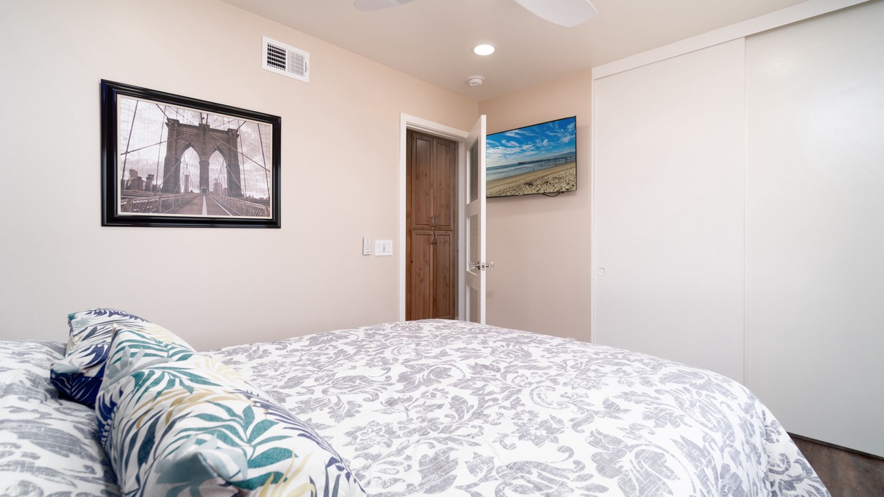 Photo of Bedroom in Orange