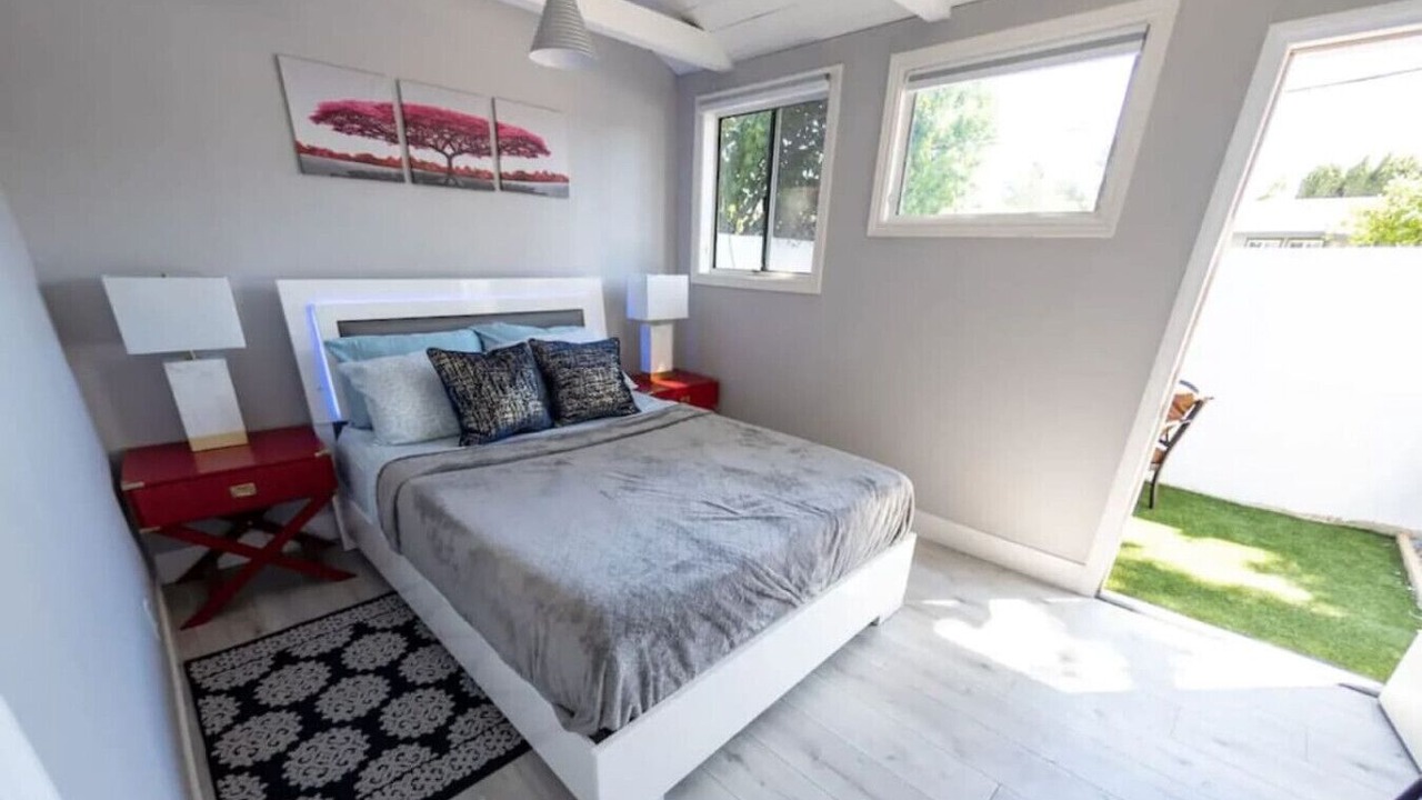 Photo of Bedroom in NoHo Arts District