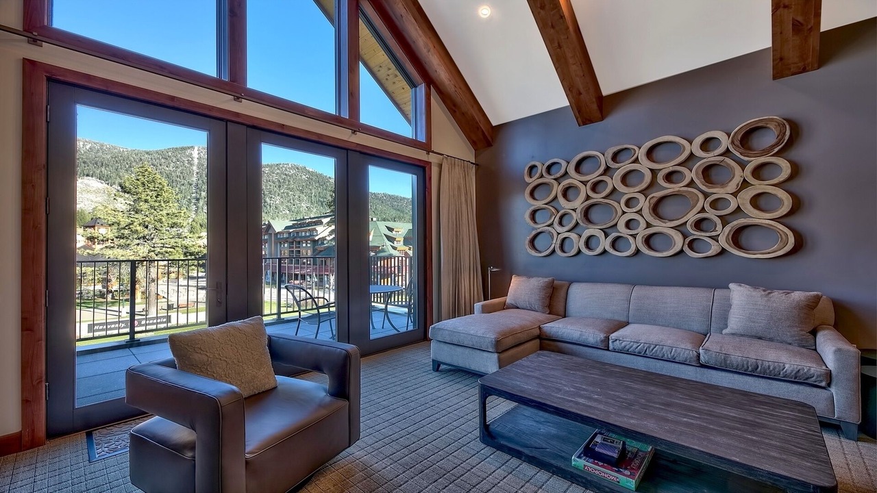 Photo of Livingroom in Lakeside Park