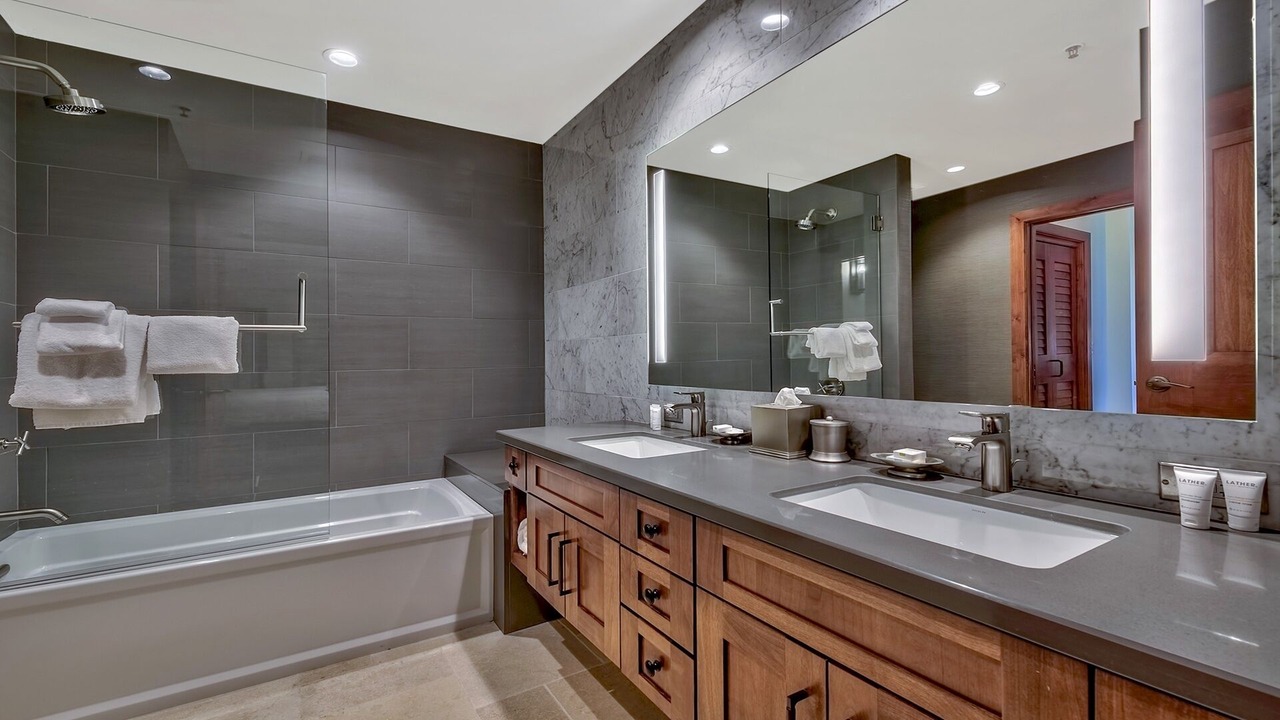 Photo of Bathroom in Lakeside Park