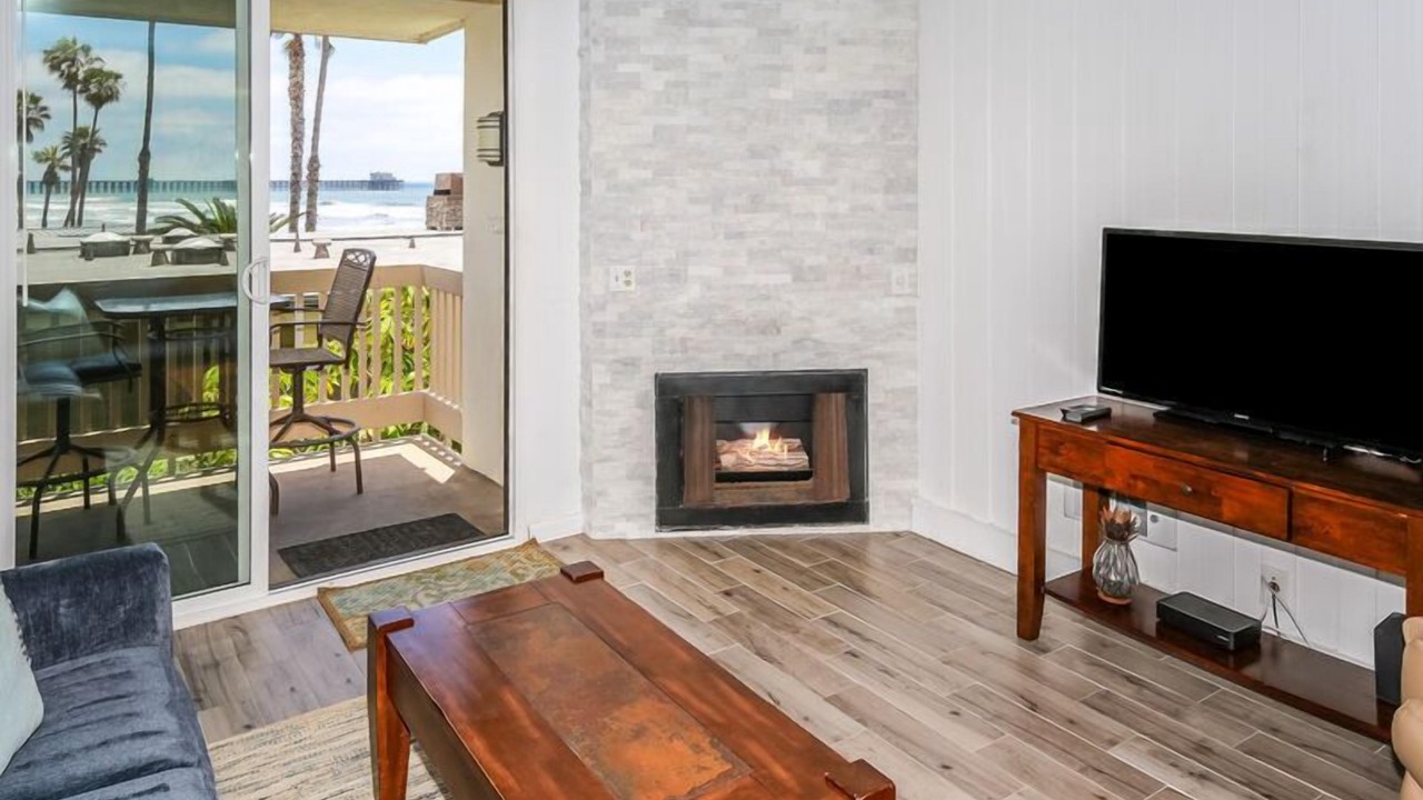 Photo of Livingroom in Oceanside