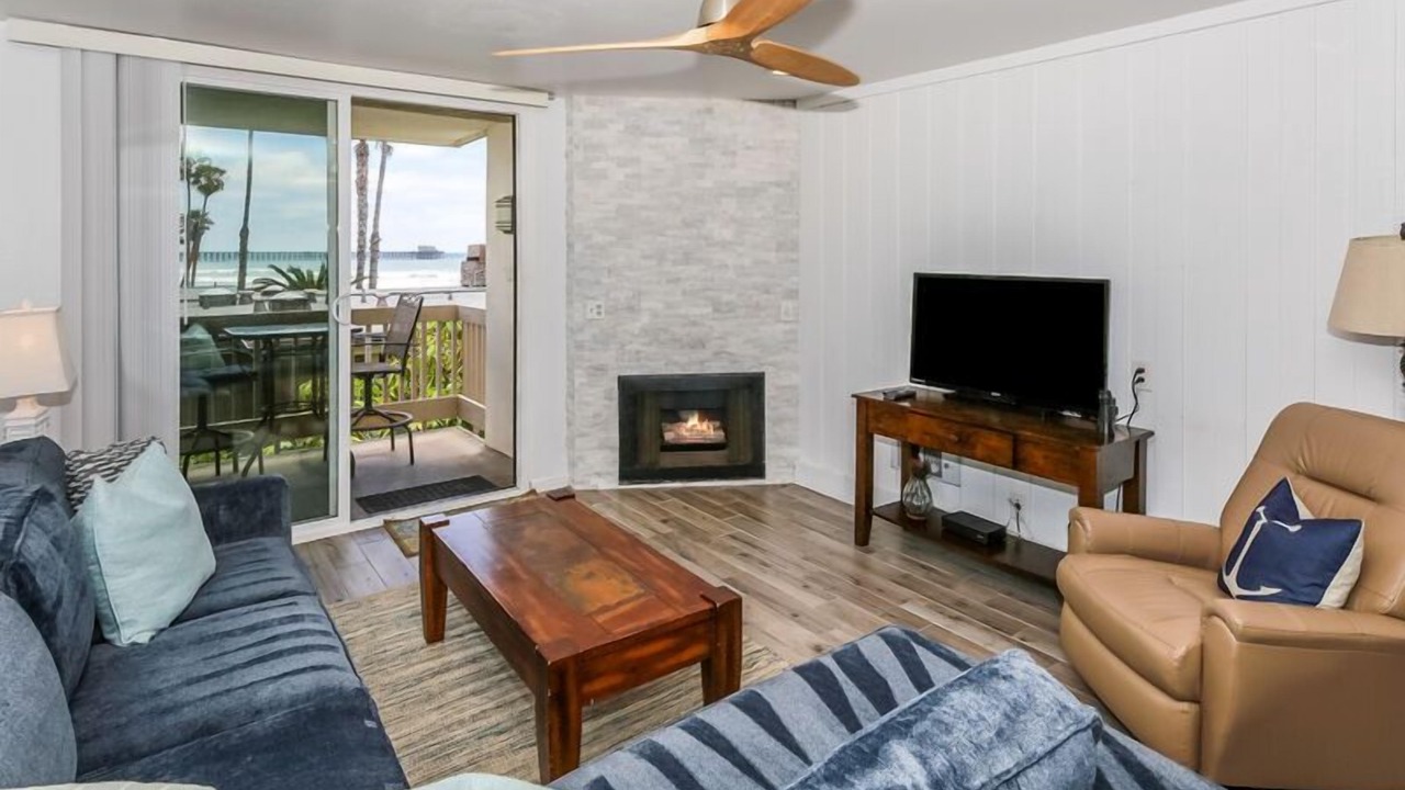 Photo of Livingroom in Oceanside