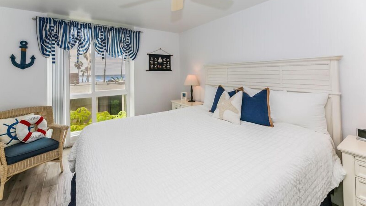 Photo of Bedroom in Oceanside