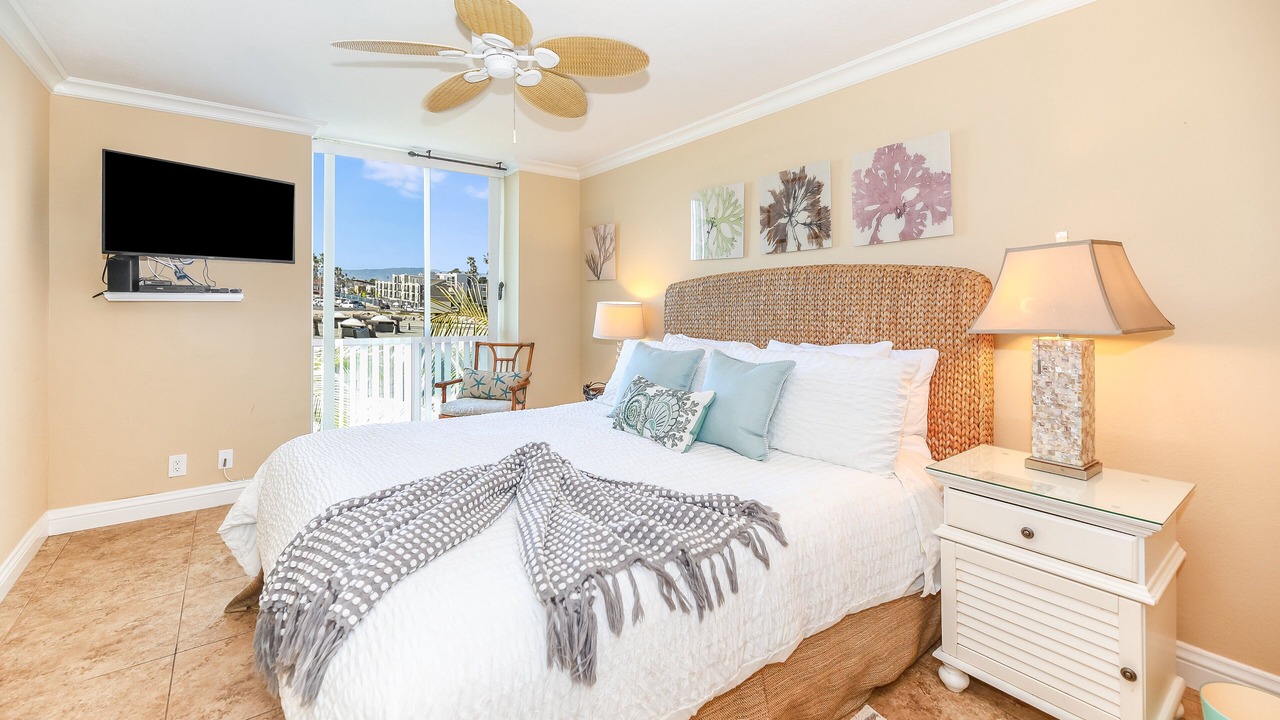 Photo of Bedroom in Oceanside