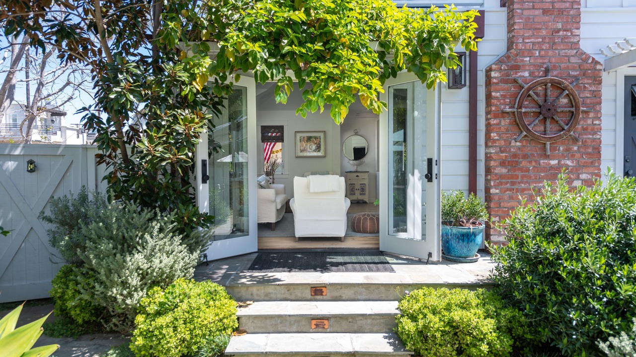 Photo of Patio Balcony in The Strand