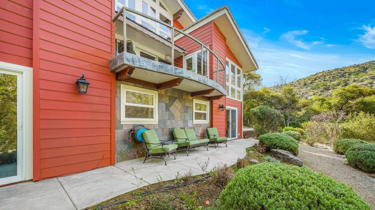 Photo of Patio Balcony in Three Rivers