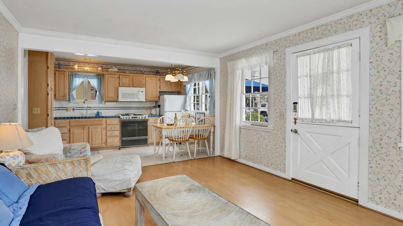 Photo of Bedroom in Balboa Island