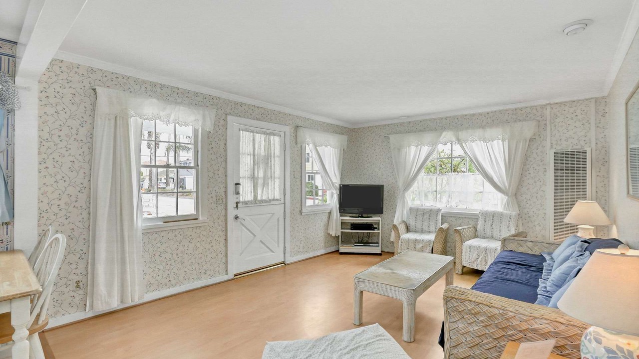 Photo of Bedroom in Balboa Island