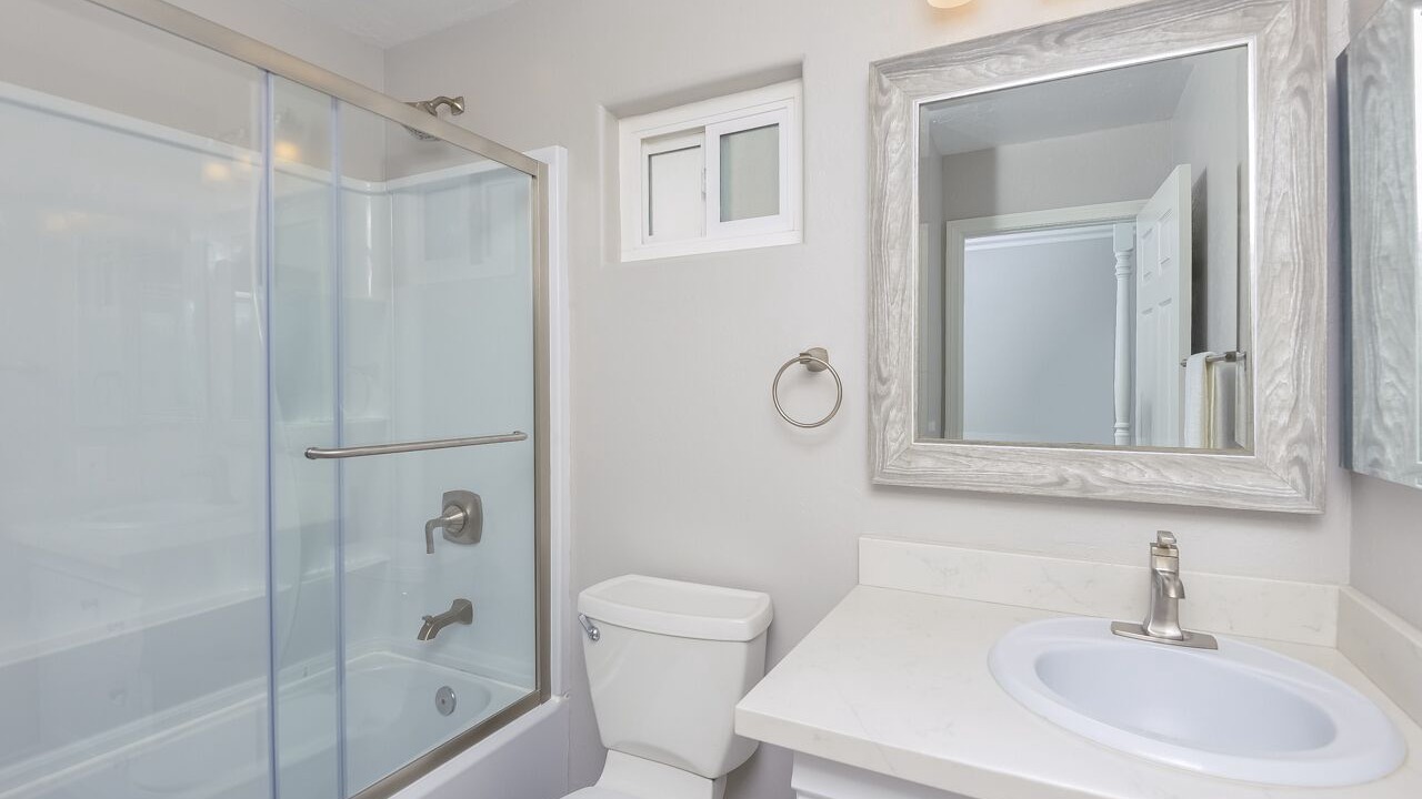 Photo of Bathroom in South Mission Beach