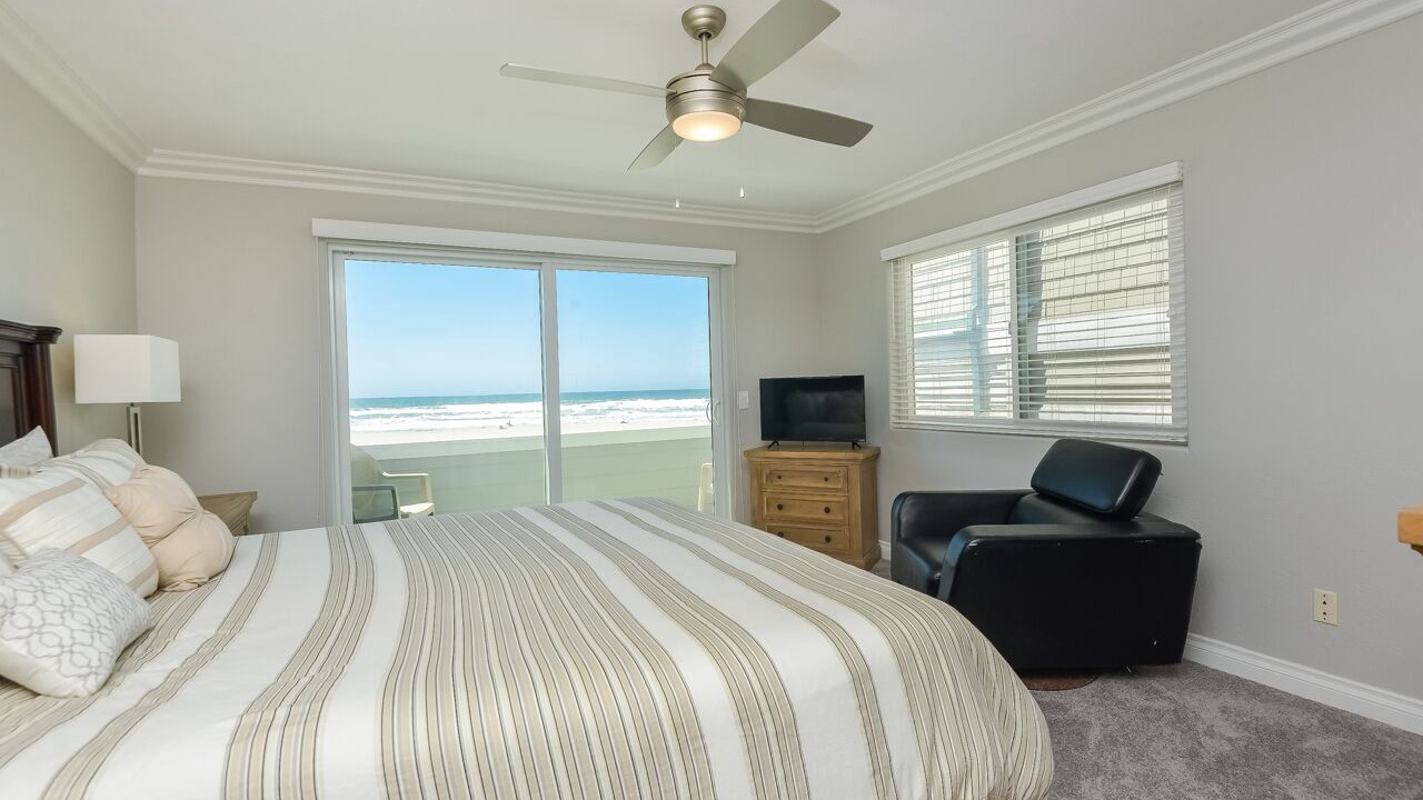 Photo of Bedroom in South Mission Beach